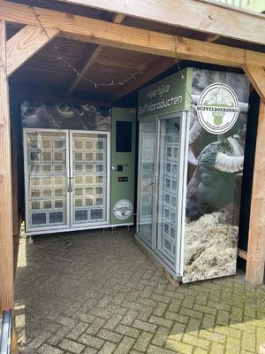 21.5 Inch Touch Screen Locker Vending Machine Dengan Metal Frame Disesuaikan Sticker