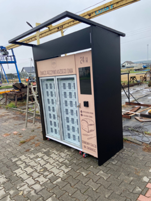 42-Locker Vending Machine dengan layar sentuh 22 inci dan Android 11.1